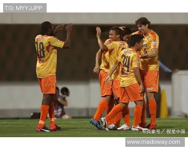 清水鼓动与札幌冈萨多激战正酣谁能在这场较量中笑到最后